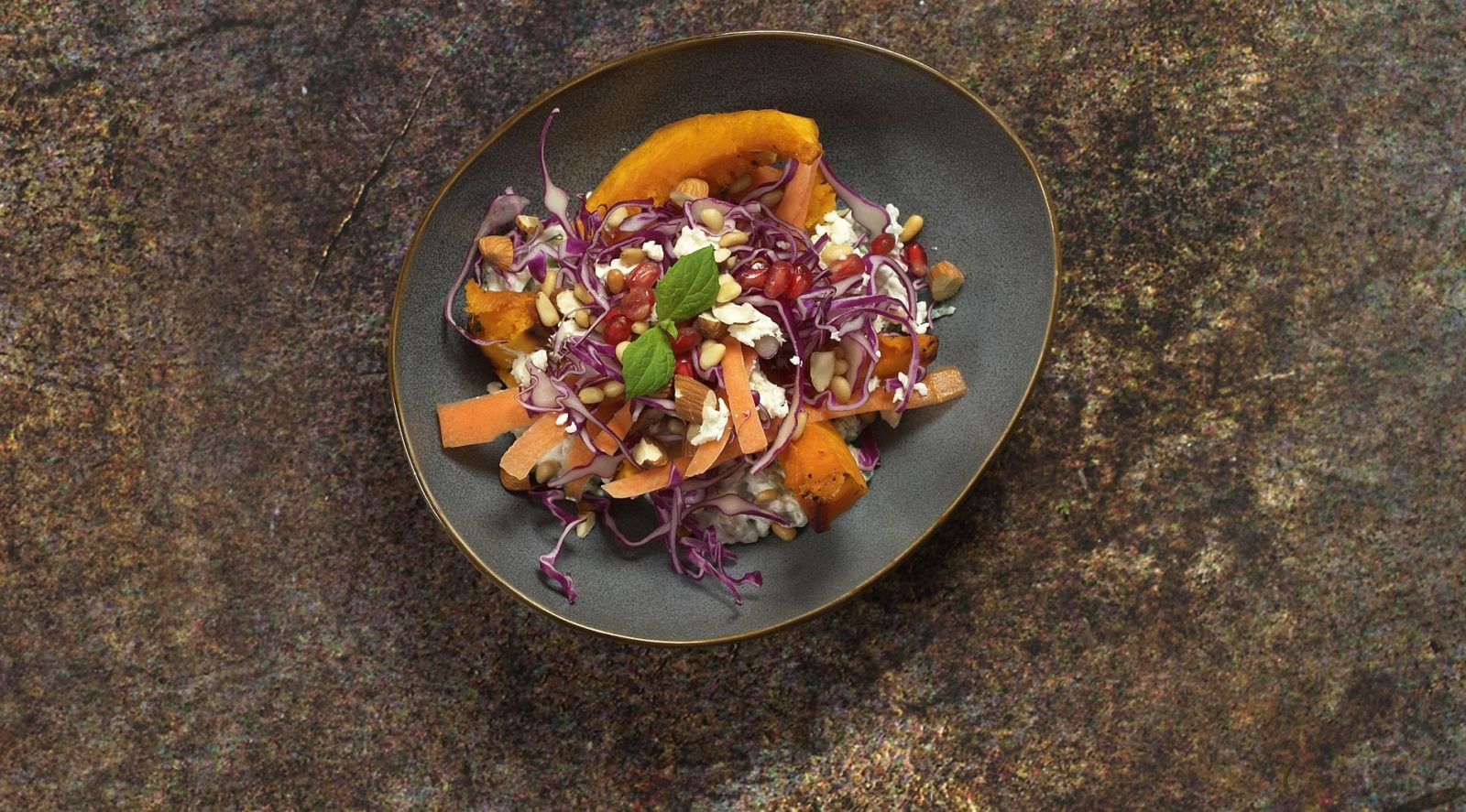 Fargerik-salat-1920px-e1605085415358-1600x887